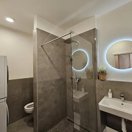 Appartement 2 Apartment, New Building, Bosakova Street, 28